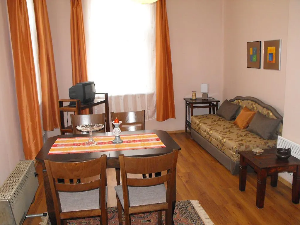 Julia Garden Apartment Burgas